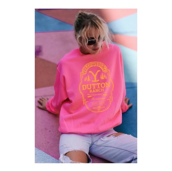 🤠🪩 SUPER CUTE Yellowstone Dutton Ranch Sweatshirt 🪩🤠 - Picture 1 of 1